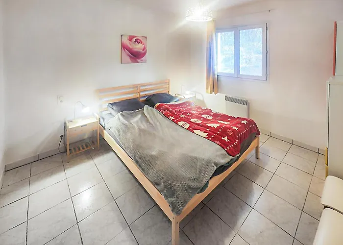 Casa de Férias Pause Nature Avec Piscine Ferrieres-Poussarou